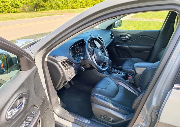 Jeep Cherokee cena 99900 przebieg: 49000, rok produkcji 2019 z Sławno małe 172